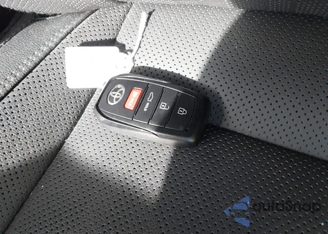 2025 Toyota Camry Xse z USA, uszkodzony, nr VIN 4T1DBADK1SU008483